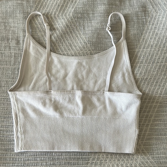 old navy crop tank - Picture 2 of 3